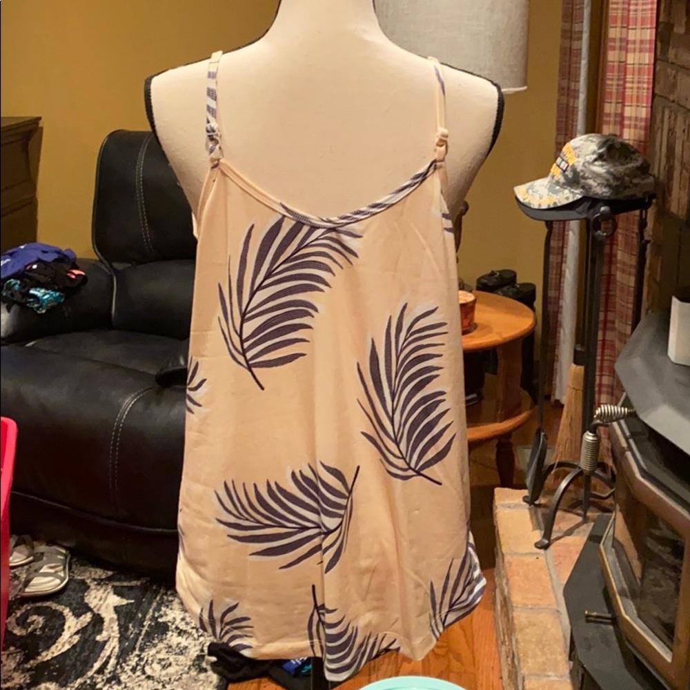 Tank top - Picture 2 of 2
